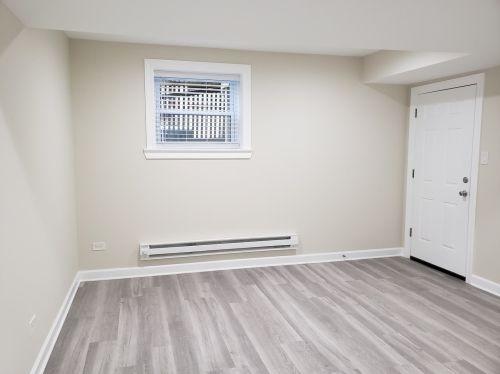 726 Roscoe St, Chicago IL  60657-2417 exterior