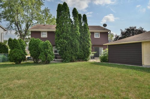 4436 90th St, Milwaukee, WI 53228-2816