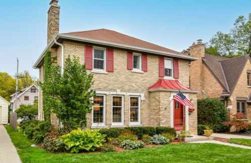 2508 Lefeber Ave, Milwaukee WI 53213-1222 exterior