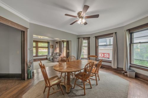 1665 Plainfield Ave, Grand Rapids MI 49505-4704 exterior