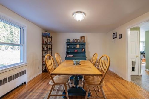 9 Jondot Dr, Enfield CT 06082-2213 exterior