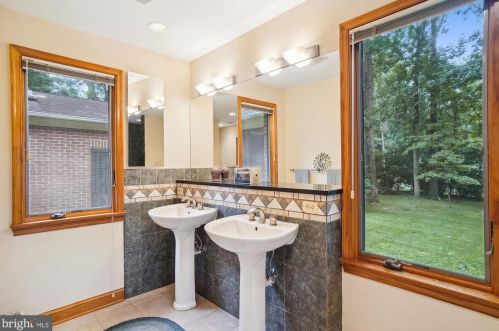 13110 Cleveland Dr, Rockville MD 20850-3723 exterior