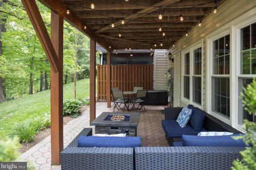 5412 Chieftain Cir, Alexandria VA 22312-2332 exterior