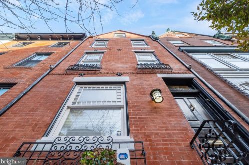 2109 Locust St, Philadelphia PA 19103-4802 exterior