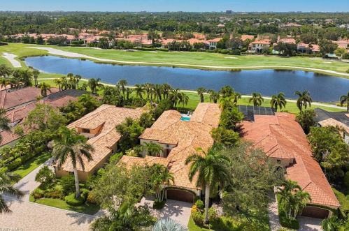 1561 Marsh Wren Ln, Naples FL 34105-2792 exterior