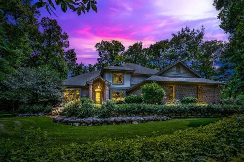 14323 Marina Dr, Sturtevant, WI 53177-1269