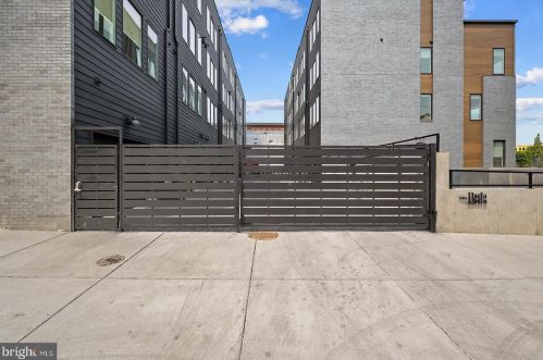 1613 2nd St, Philadelphia PA 19122 exterior