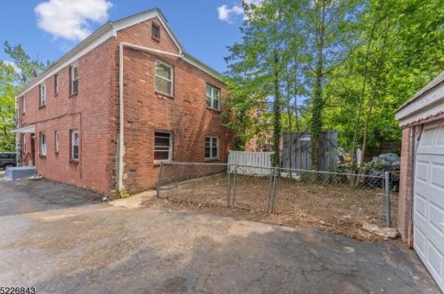 179 Midland Pl, Newark NJ 07106-3310 exterior