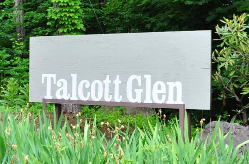 10 Talcott Gln, Farmington CT 06032-3526 exterior