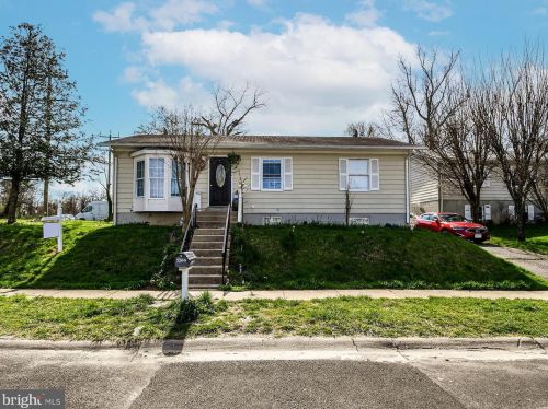 2200 Michigan Ave, Silver Spring, MD 20910-1922