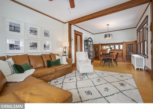 452 Hamline Ave, Saint Paul MN 55116-1616 exterior