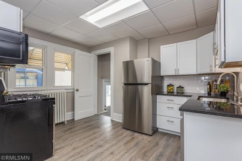 1001 3 St, Saint Paul MN 55112-7300 exterior