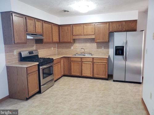 628 Fulton St, Hanover PA  17331-2724 exterior