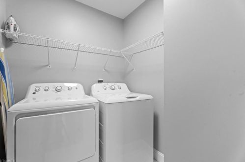 1518 Liberty Dr, Greensboro NC  27408-4928 exterior