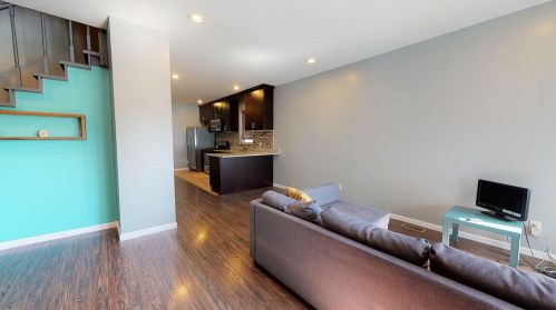 3245 Leavitt St, Chicago, IL 60608-6016