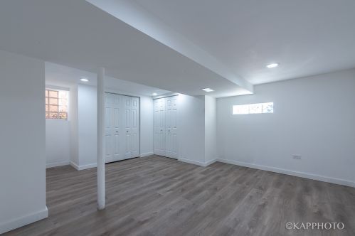 544 33rd St, Chicago IL 60608-6360 exterior