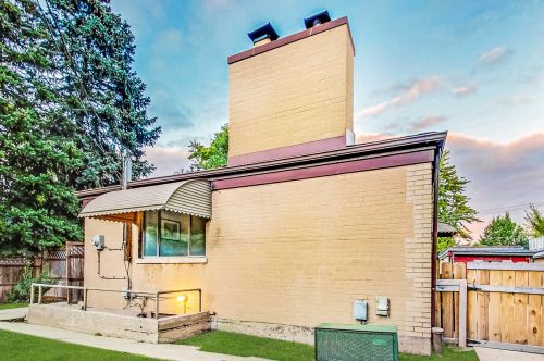 6878 Lehigh Ave, Chicago IL  60646-1406 exterior