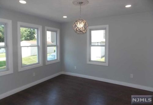 304 James St, Teaneck NJ  07666-3220 exterior