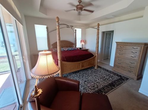 18463 Royal Hammock Blvd, Naples FL 34114-8931 exterior