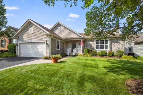 608 Lincoln Cir, Joliet, IL 60404-7037