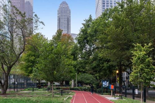 250 Pearson St, Chicago IL  60611-7225 exterior