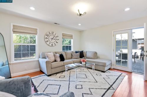 196 Hazel Dr, Concord CA  94523-2916 exterior