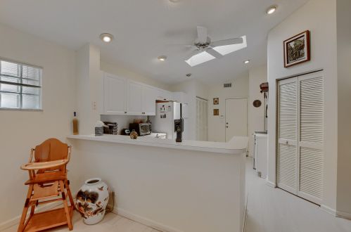 9679 Harbour Lk Cir, Boynton Beach FL 33437-3812 exterior