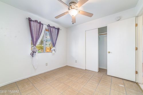 7421 Calle Medina, Tucson AZ  85757-8505 exterior