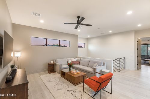 7729 13th Pl, Phoenix AZ  85020-4202 exterior