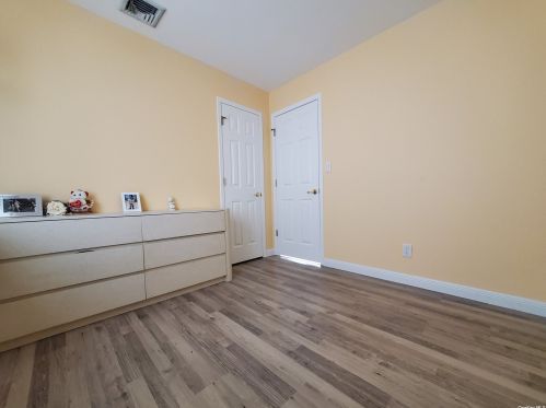 55 Bushwick St, Huntington Station NY 11747-1201 exterior