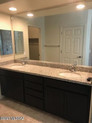 8969 Lee St, Tucson AZ  85715 exterior