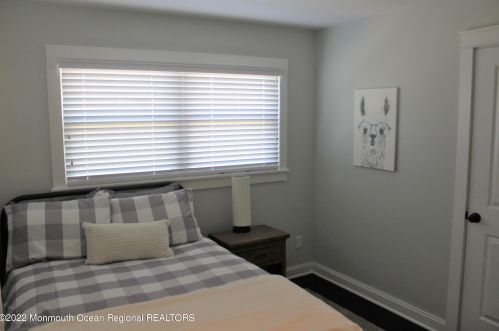 52 4 Winds Dr, Middletown NJ 07748-3141 exterior