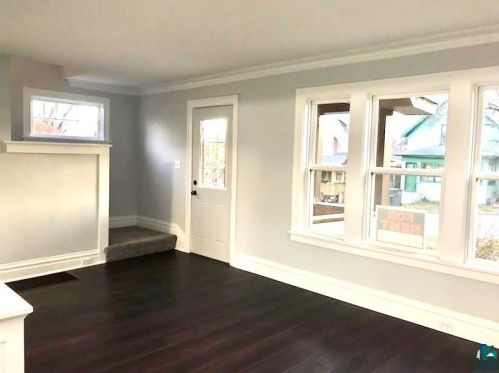 830 24th Ave, Duluth, MN 55806-1518