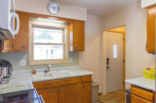 1607 Conan St, Ely MN 55731-1237 exterior