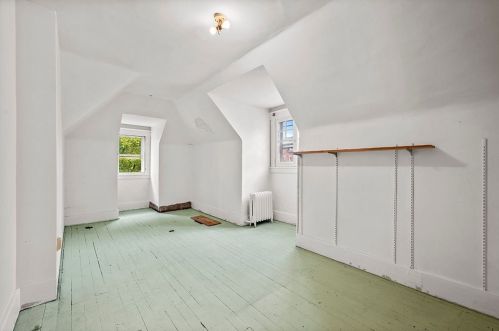 5701 Elgin St, Pittsburgh PA 15206-1635 exterior