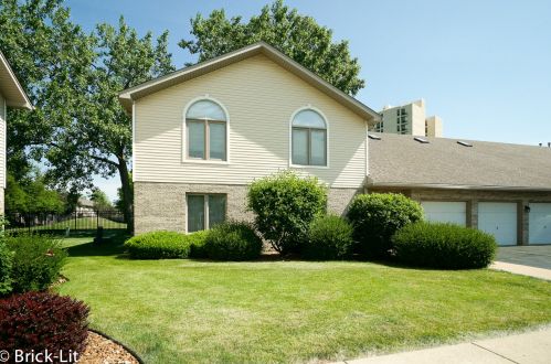 2643 Crescenzo Dr, Joliet, IL 60436-1052