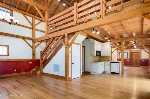 7 Cobb Is Dr, Greenwich CT 06830-7244 exterior