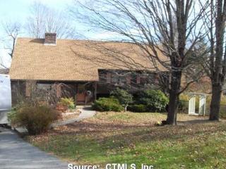 261 Old Colchester Rd, Uncasville, CT 06382-2305