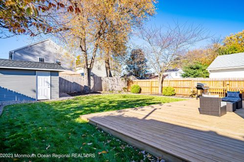 469 Center Ave, Middletown NJ  07748-5370 exterior