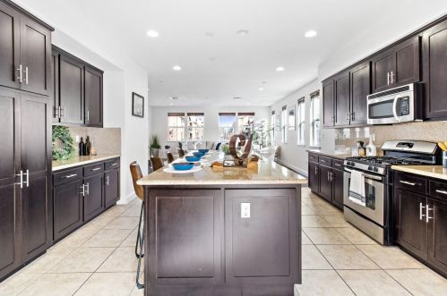 1801 Lee Way, Milpitas CA 95035-9013 exterior