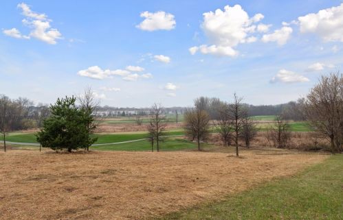 1676 Isabella Pkwy, Chaska MN 55318-3214 exterior