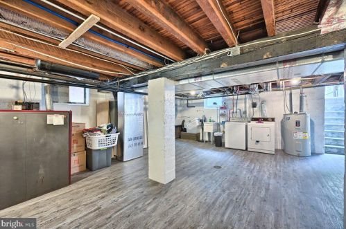 746 New Holland Ave, Lancaster PA 17602-2137 exterior