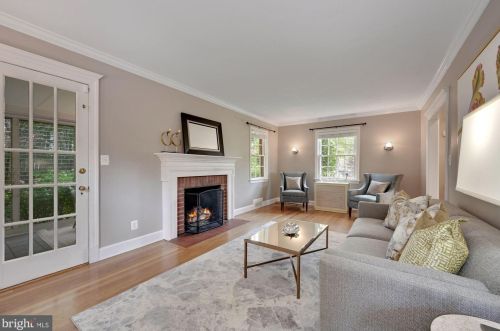 3298 Arcadia Pl, Washington, DC 20015-2330