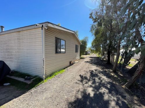 21931 Cedar St, Perris CA 92570-9289 exterior