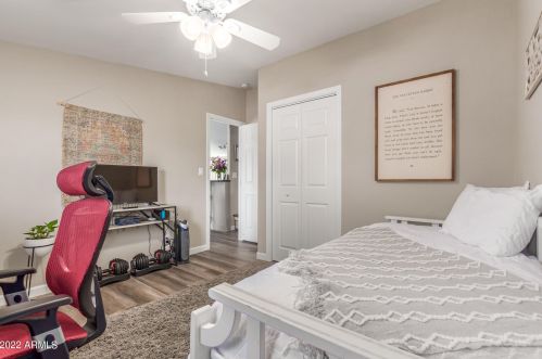 2208 Estrella Rd, Phoenix AZ 85087-8179 exterior