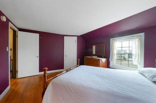 405 Roosevelt Ave, Springfield MA 01118-1160 exterior