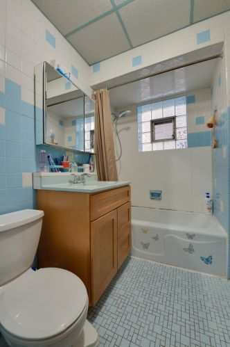 4327 Sacramento, Chicago IL 60655-2302 exterior