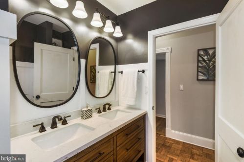 7318 Baltimore Ave, Silver Spring MD 20912-4101 exterior