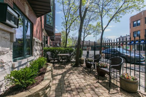 2005 Hoyne Ave, Chicago IL  60647-4522 exterior