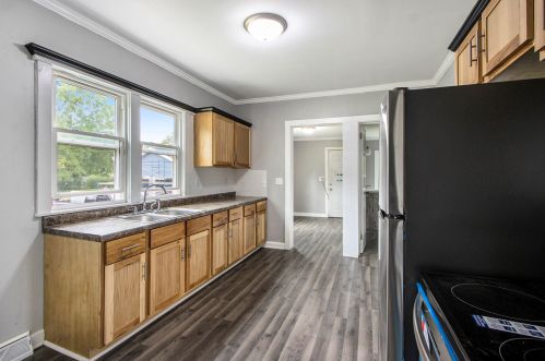 328 Michigan Ave, Three Rivers MI 49093-1126 exterior